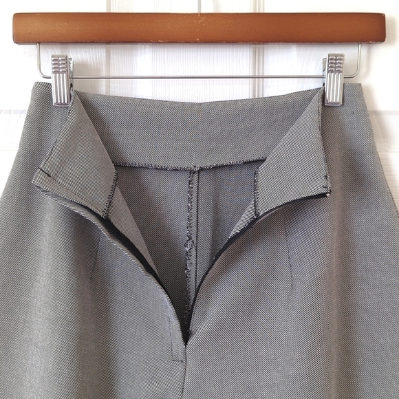 Express 90's Vintage Lightweight Chevron Knit High Waist Pleat Wide Leg Shorts 5 - Picture 11 of 14